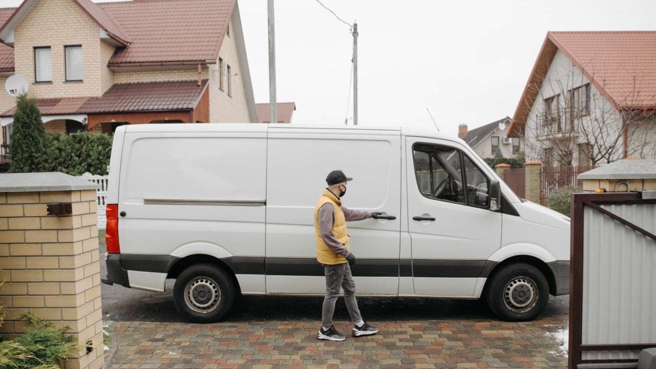 découvrez les différents statuts juridiques pour les entreprises de transport en france. informez-vous sur les avantages, les obligations et les choix possibles pour optimiser votre activité dans le secteur du transport.