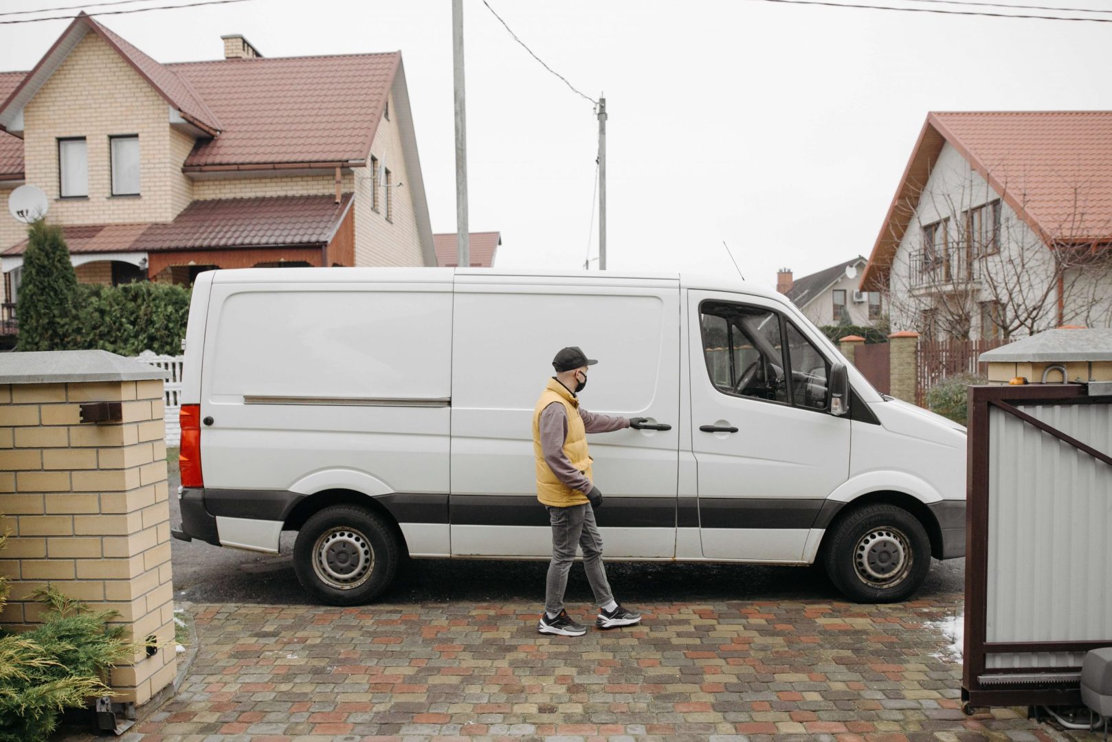 découvrez les différents statuts juridiques pour les entreprises de transport en france. informez-vous sur les avantages, les obligations et les choix possibles pour optimiser votre activité dans le secteur du transport.