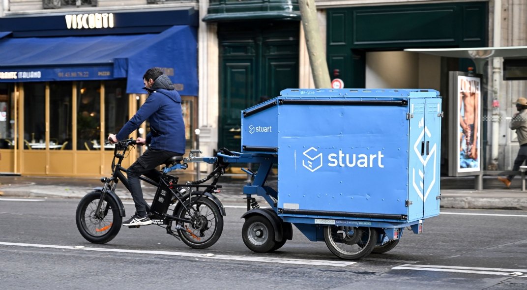 découvrez comment la logistique urbaine durable transforme nos villes en espaces plus verts et efficaces. explorez des solutions innovantes pour réduire les émissions, optimiser le transport et améliorer la qualité de vie urbaine.