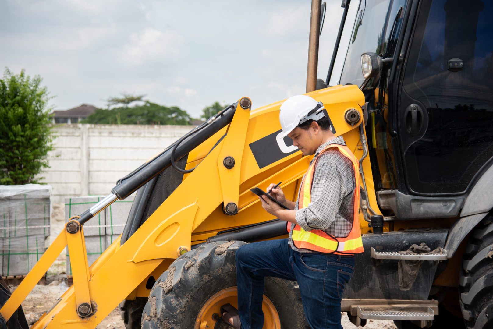 découvrez les tarifs compétitifs pour le transport d'engins de chantier. comparez les offres et choisissez la solution la plus adaptée à vos besoins logistiques tout en garantissant la sécurité et l'intégrité de vos équipements.