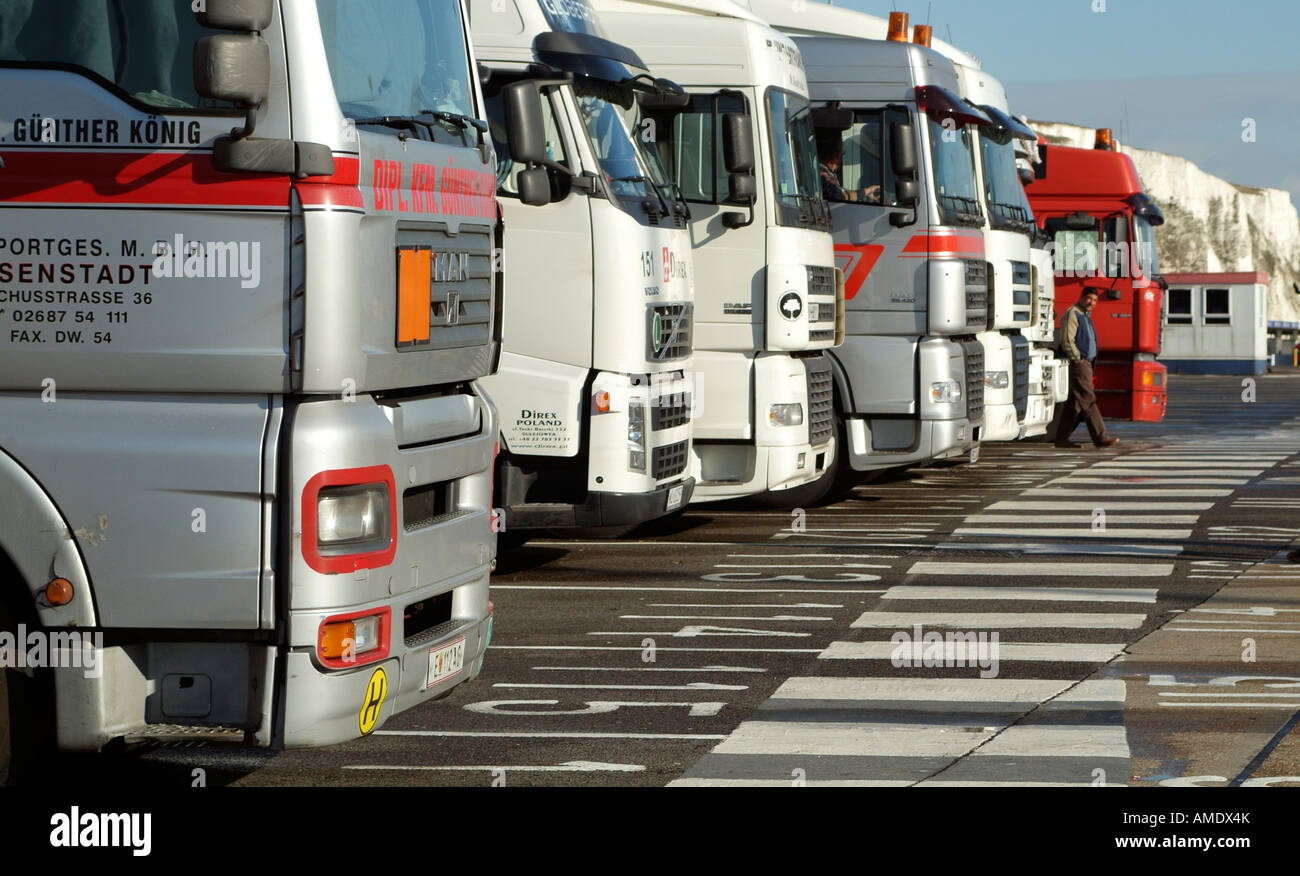 découvrez nos services de transport routier à douvres, offrant des solutions fiables et efficaces pour le transport de marchandises. profitez de notre expertise pour garantir la sécurité et la rapidité de vos livraisons.