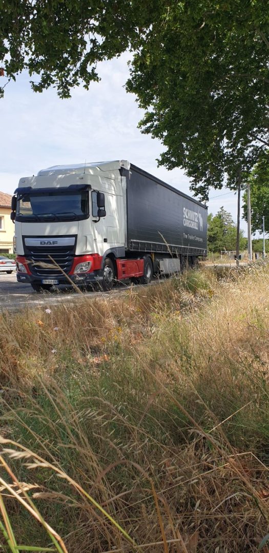 découvrez nos services de transport routier à gorrevod, alliant fiabilité et efficacité pour répondre à tous vos besoins logistiques. notre équipe expérimentée s'engage à assurer la livraison de vos marchandises en toute sécurité et dans les délais impartis.