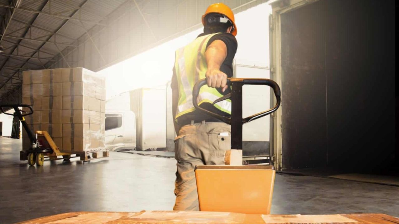 découvrez nos services de transport routier de colis, garantissant des livraisons rapides et sécurisées. profitez d'une logistique fiable et d'un suivi en temps réel pour tous vos envois. que ce soit pour des petites ou grandes quantités, nous avons la solution adaptée à vos besoins.