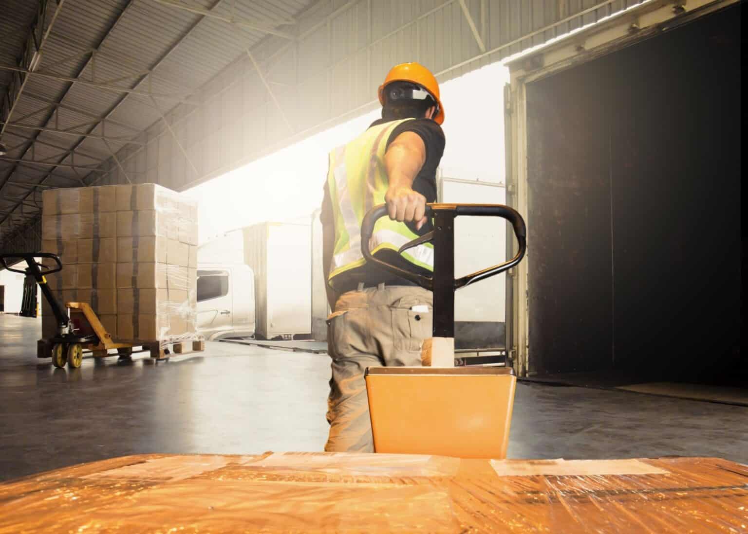 découvrez nos services de transport routier de colis, garantissant des livraisons rapides et sécurisées. profitez d'une logistique fiable et d'un suivi en temps réel pour tous vos envois. que ce soit pour des petites ou grandes quantités, nous avons la solution adaptée à vos besoins.