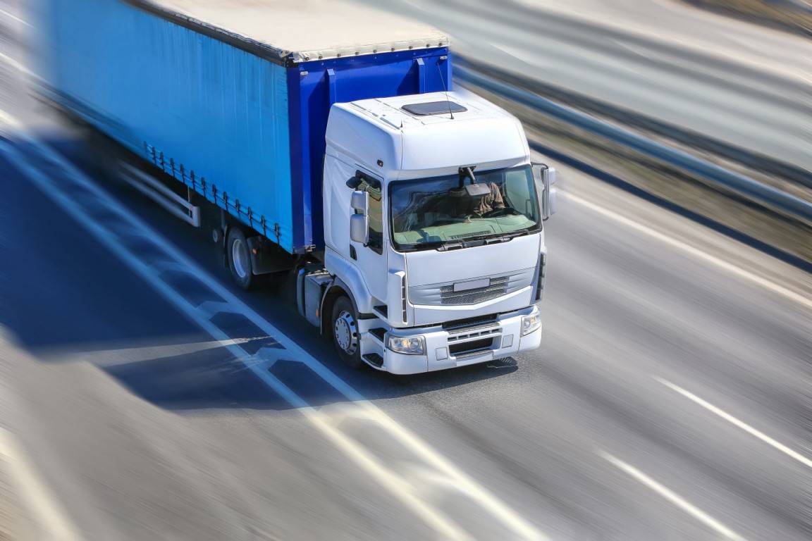 découvrez nos services de transport routier de colis, offrant des solutions rapides et fiables pour l'expédition de vos marchandises. profitez d'un suivi en temps réel et d'une logistique adaptée à vos besoins.