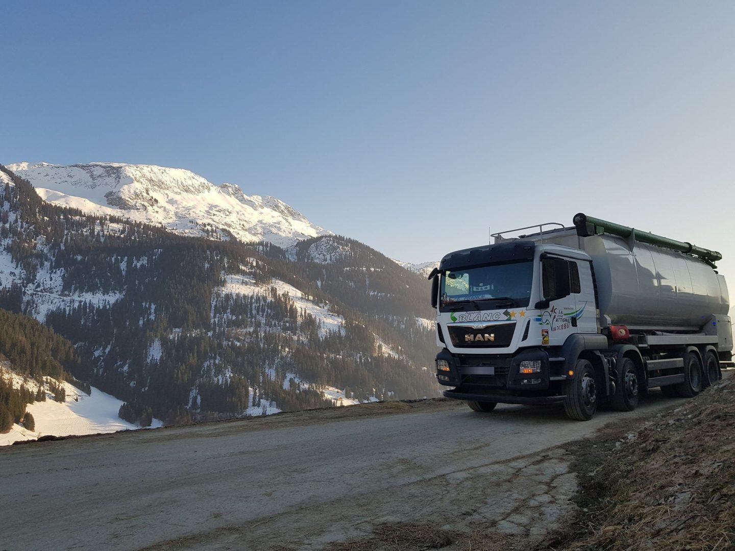 découvrez nos services de transport de colis à montrevel, rapides et fiables. nous assurons la livraison sécurisée de vos envois, quel que soit leur volume. faites confiance à notre expertise pour vos besoins en logistique.