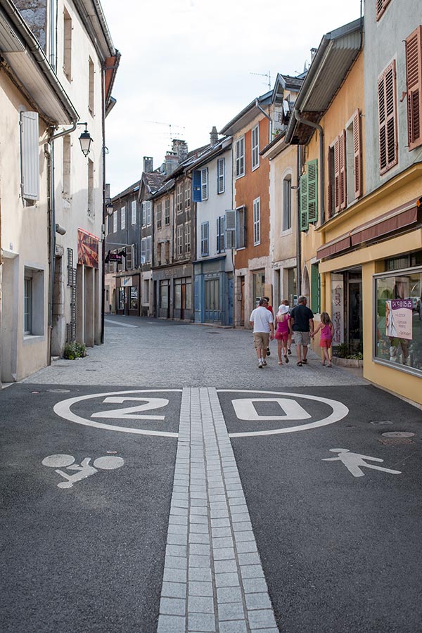 découvrez nos services de transport dans la région de 01300. que ce soit pour des livraisons, des déménagements ou des transports de marchandises, nous vous garantissons un service rapide et fiable. contactez-nous dès maintenant pour un devis personnalisé.