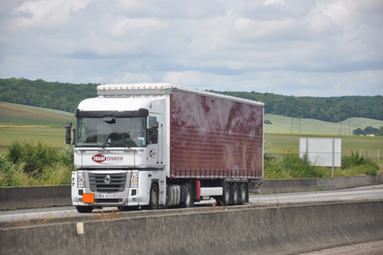 découvrez notre service de transport routier à tossiat, spécialiste des solutions de logistique adaptées à tous vos besoins. fiabilité, rapidité et sécurité sont au rendez-vous pour vos livraisons.