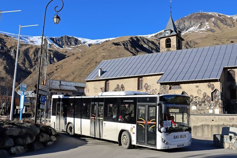 découvrez les services de transport à saint-sorlin, adaptés à vos besoins. que ce soit pour des trajets quotidiens, des excursions ou des services de transport privé, nous vous assurons un service de qualité et ponctuel. réservez dès maintenant votre transport à saint-sorlin !