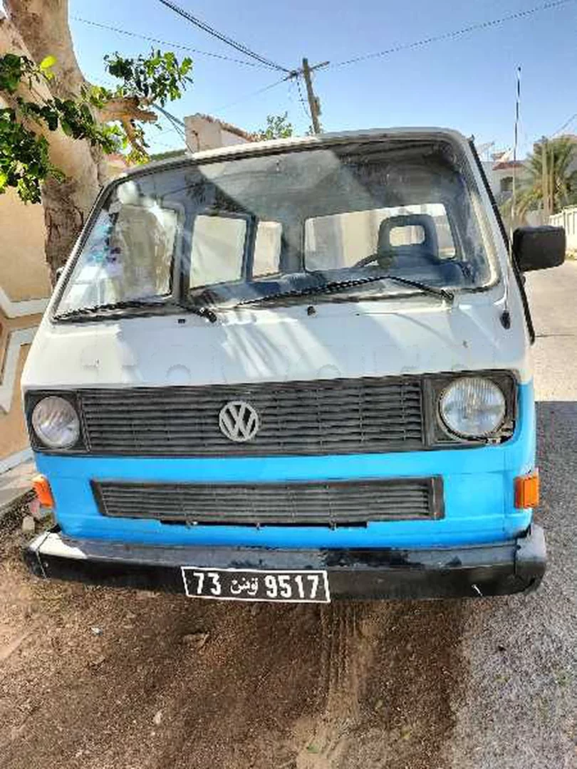 découvrez les meilleurs prix pour le volkswagen transporter, idéal pour vos déménagements en tunisie. que ce soit pour une location ou un achat, trouvez des offres compétitives qui s'adaptent à vos besoins et à votre budget.