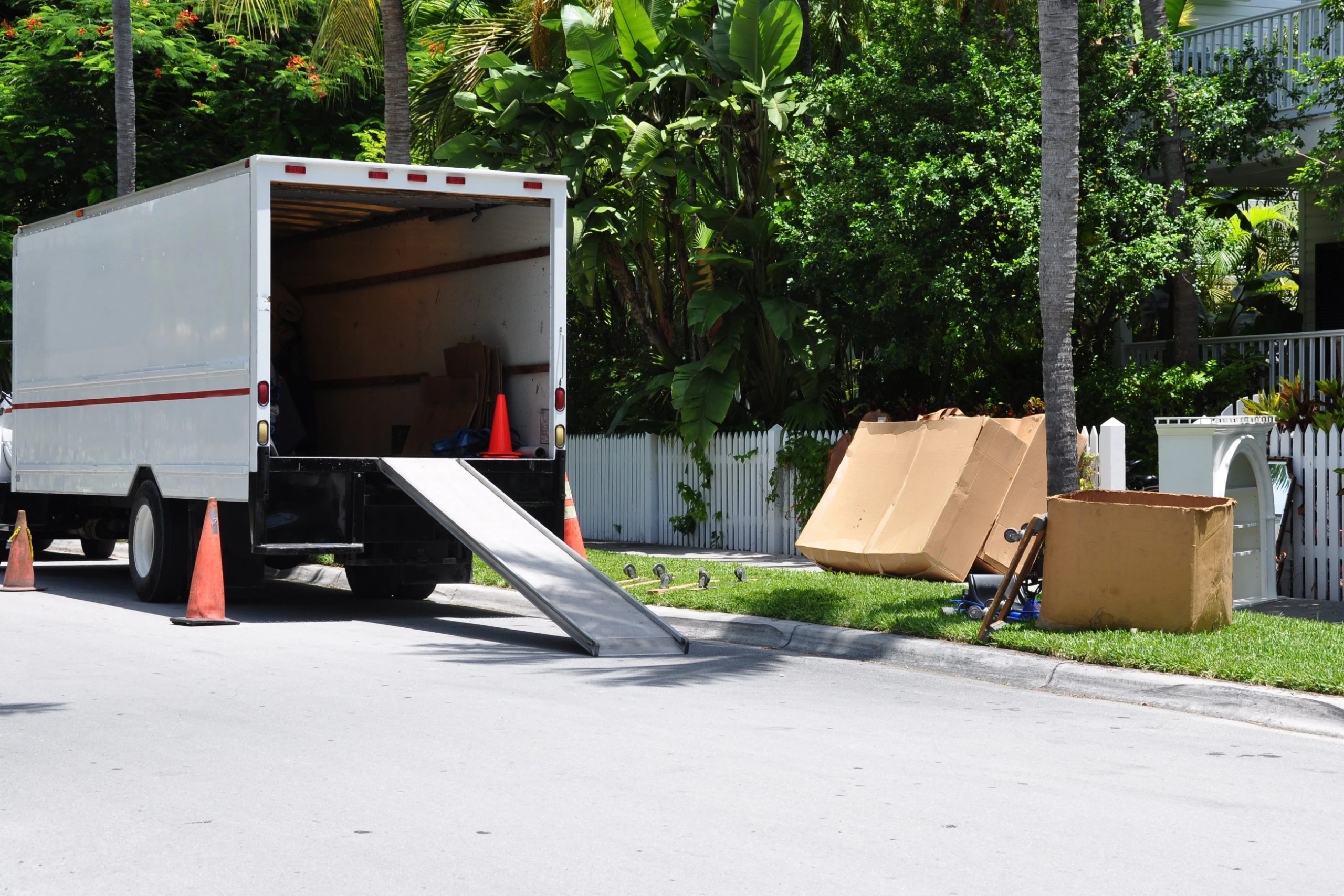 découvrez comment choisir le camion de déménagement idéal pour vos besoins. comparez les tailles, les options de location et les caractéristiques essentielles pour un déménagement réussi et sans stress.