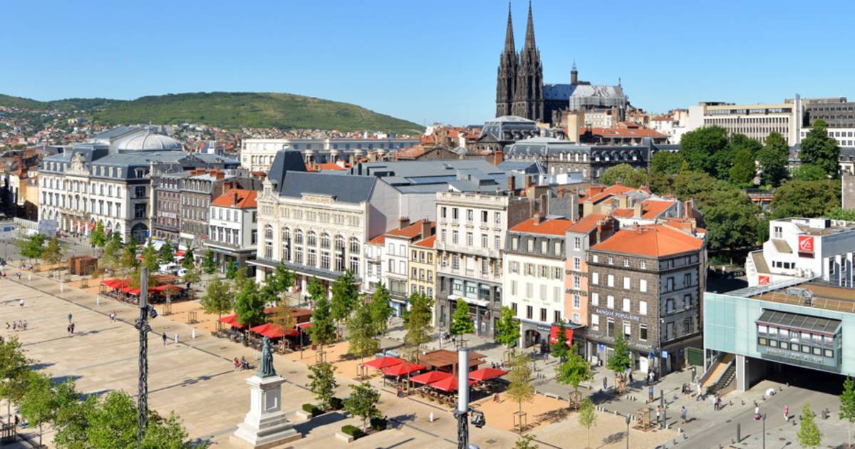 découvrez comment choisir le déménageur idéal entre brest et clermont-ferrand pour un déménagement sans stress. comparez les services, les prix et les avis pour faire le meilleur choix et faciliter votre transition vers votre nouvelle maison.