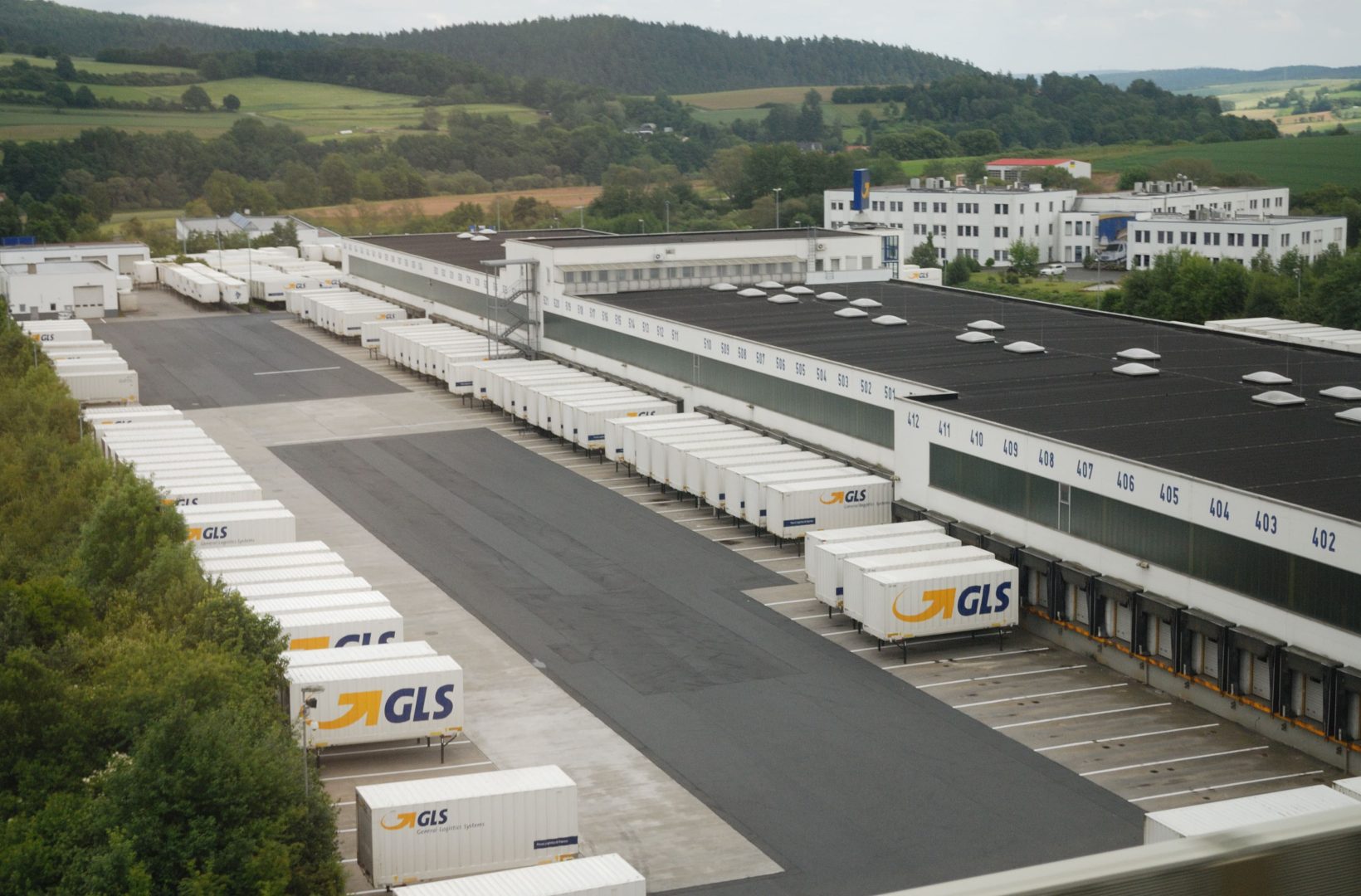 contactez gls transport pour toutes vos questions relatives aux services de livraison. notre équipe est à votre écoute pour vous fournir des solutions adaptées à vos besoins logistiques.