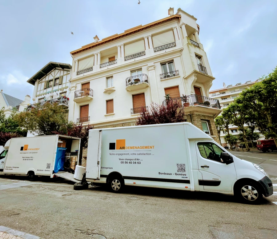 découvrez nos services de déménagement de nice à bordeaux, alliant expertise et sérénité. profitez d'un accompagnement professionnel pour un transfert facile et sécurisé de vos biens, tout en bénéficiant d'un tarif compétitif.