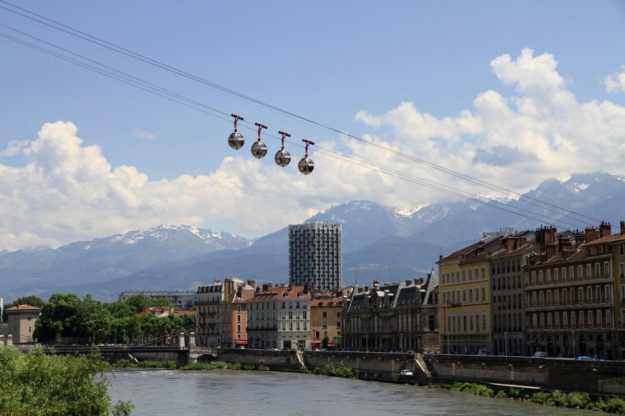 besoin d'un déménageur fiable entre saint-étienne et grenoble ? faites confiance à nos experts pour un déménagement facile et rapide. obtenez un devis personnalisé et profitez de notre service de qualité pour un changement de domicile en toute sérénité.