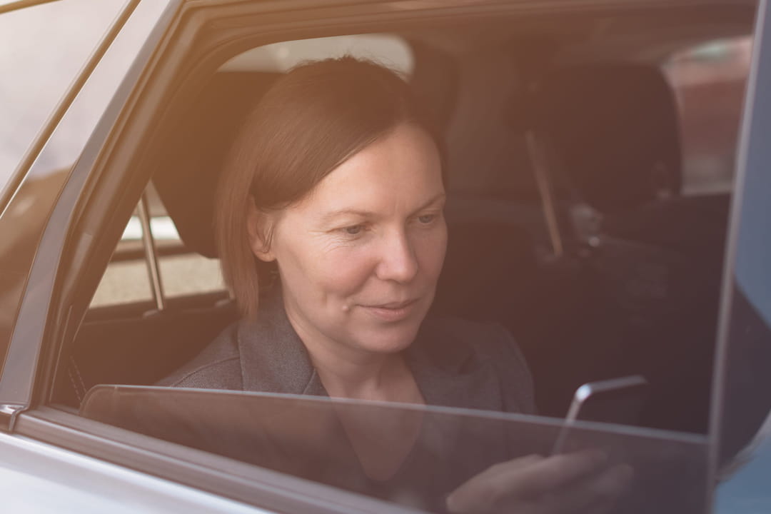 découvrez nos conseils essentiels pour descendre votre voiture en toute sécurité. apprenez les techniques pour garantir une manœuvre fluide et sécurisée, minimisant les risques d'accidents et de dommages.