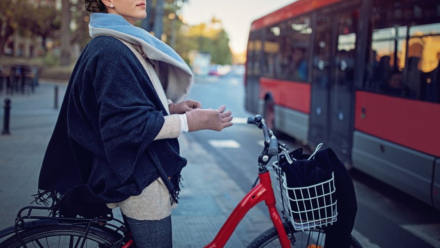 découvrez des astuces pratiques pour économiser sur vos frais de transport en voiture. apprenez à réduire votre consommation de carburant, à choisir les meilleures alternatives de déplacement et à optimiser l'utilisation de votre véhicule pour un budget maîtrisé.