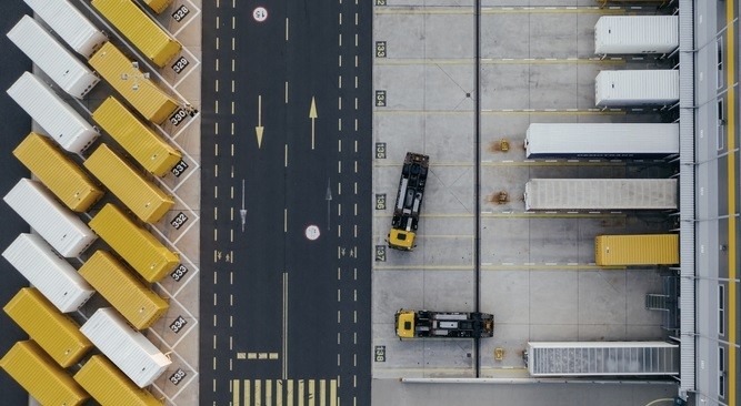 découvrez l'expertise logistique de béranger, un partenaire de confiance qui optimise vos chaînes d'approvisionnement avec des solutions sur mesure et une approche innovante. profitez de notre savoir-faire pour améliorer l'efficacité de votre logistique.