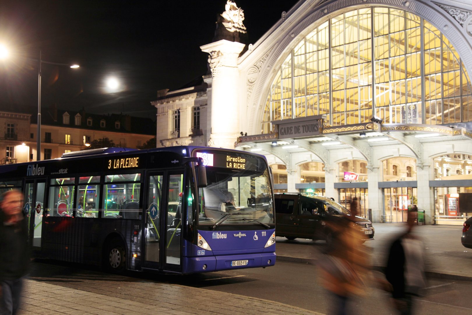 découvrez notre guide complet du transport en touraine, incluant les meilleures options de mobilité, les conseils pour explorer la région facilement et des informations pratiques sur les transports en commun.