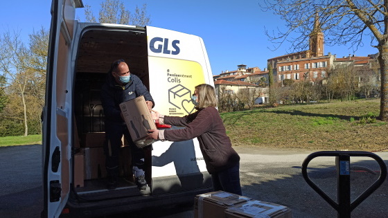 découvrez nos services de livraison gls, rapides et fiables, pour expédier vos colis en toute sérénité. profitez de solutions adaptées à vos besoins, qu'il s'agisse de livraisons nationales ou internationales.