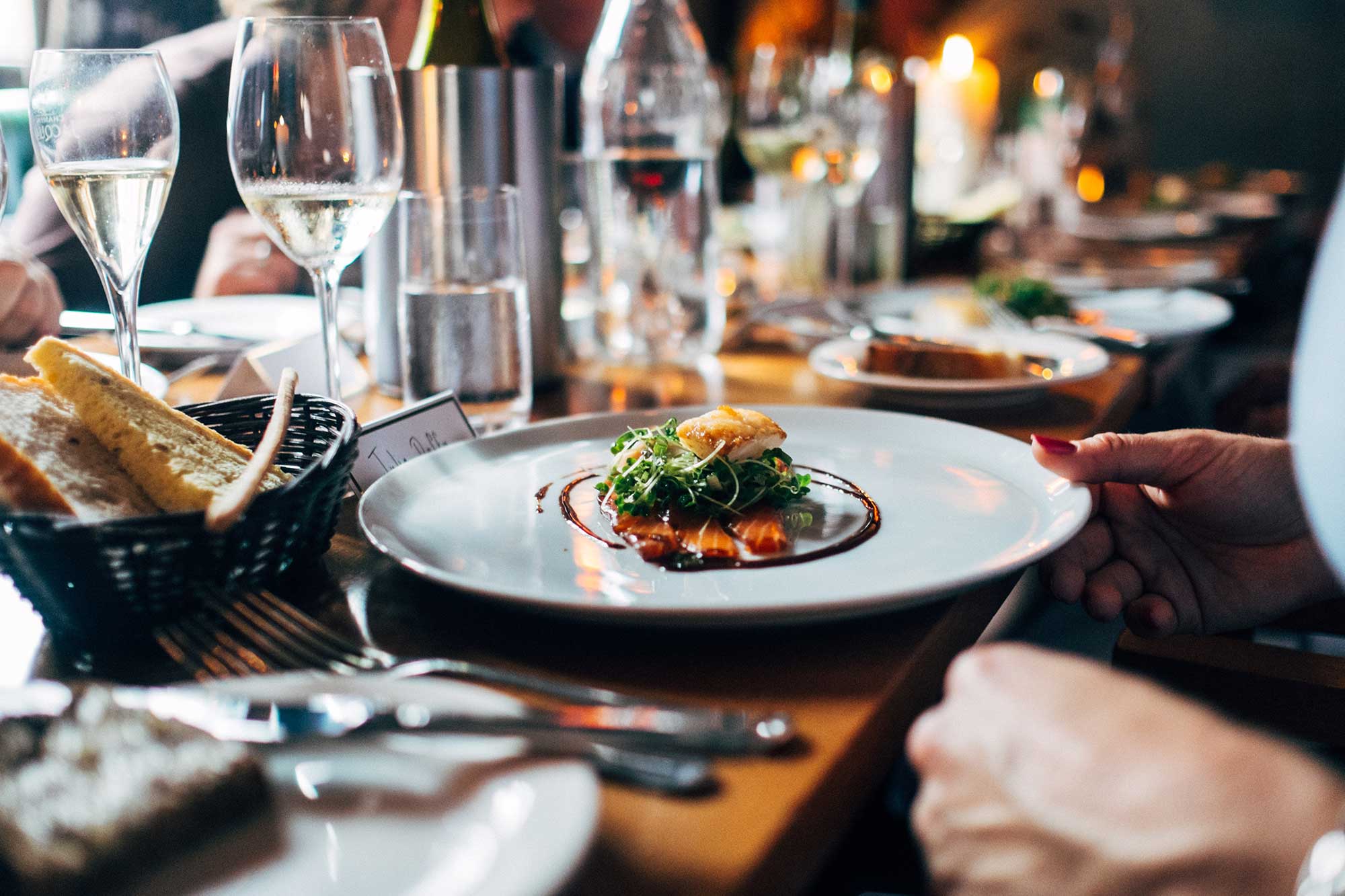 découvrez notre service de livraison de repas rapide et savoureux. profitez d'une large sélection de plats préparés par des chefs, livrés directement chez vous pour un repas sans tracas.