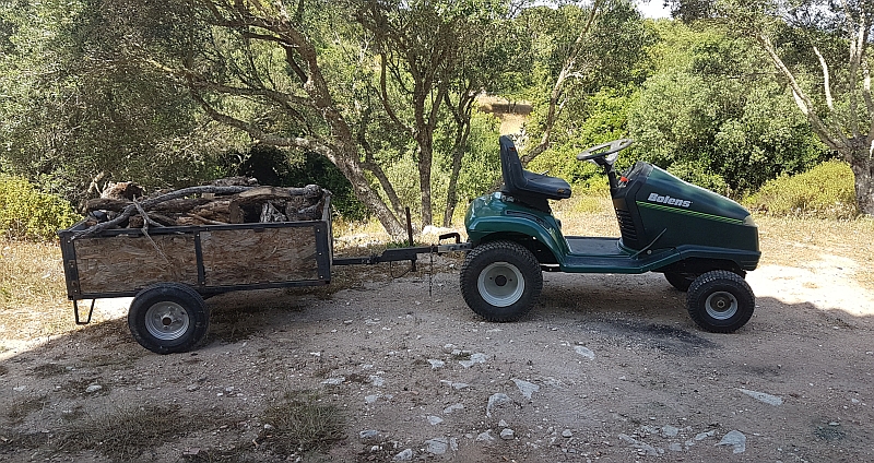 découvrez comment monter facilement votre tracteur tondeuse remorque avec nos conseils pratiques. optimisez votre jardinage et simplifiez vos tâches d'entretien avec cet équipement indispensable.