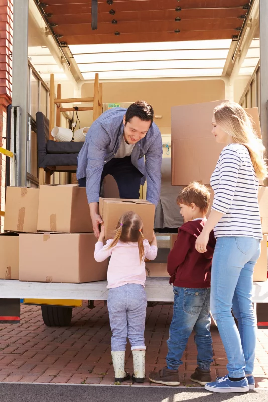 découvrez nos conseils pratiques pour évaluer le poids de vos biens lors d'un déménagement. optimisez votre chargement et choisissez le véhicule adapté pour un transport efficace et sans stress.