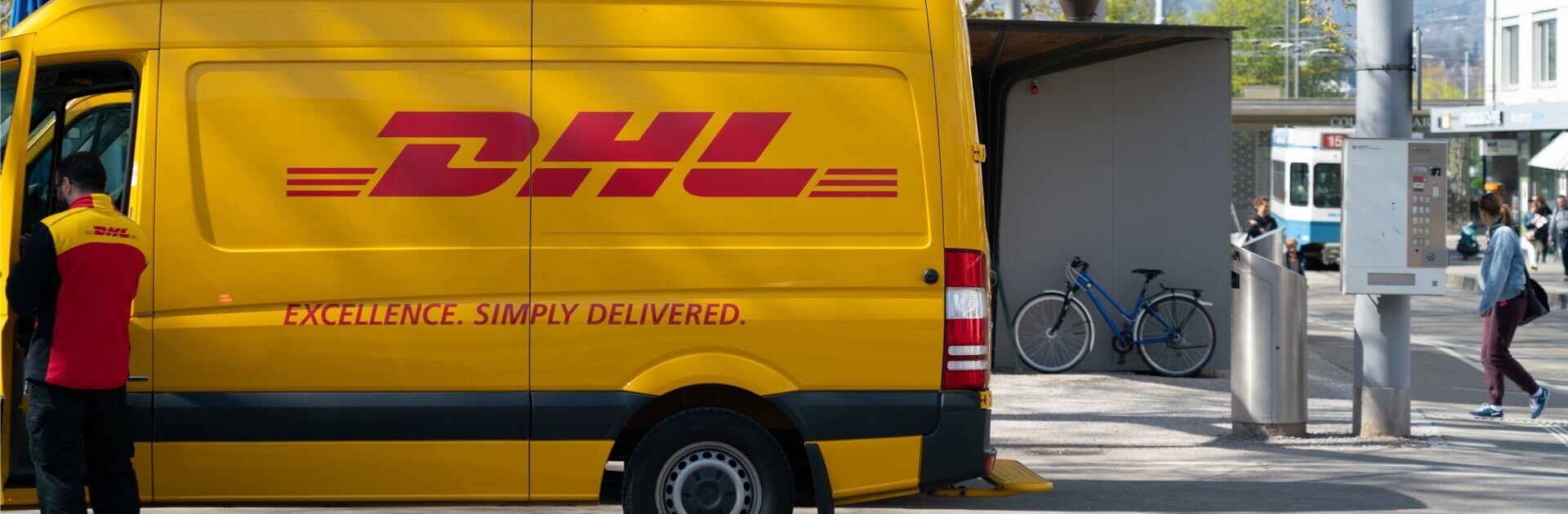 découvrez nos tarifs compétitifs pour l'envoi de colis avec dhl. obtenez des informations détaillées sur les prix d'expédition, les options disponibles et choisissez la solution idéale pour vos besoins d'envoi.