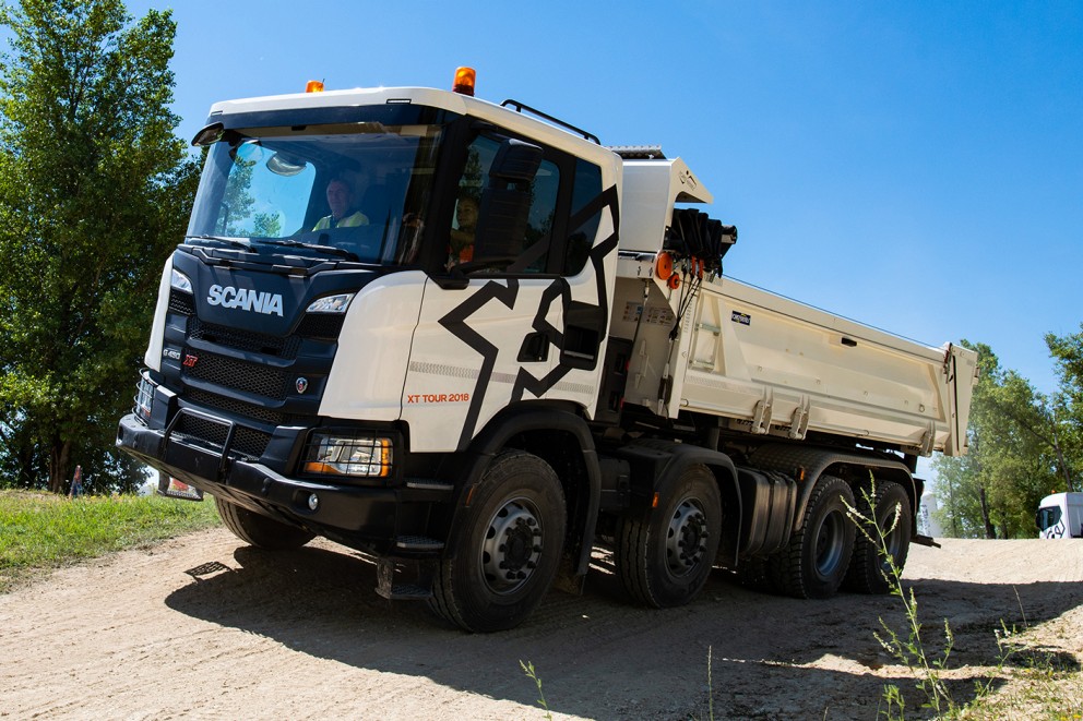 découvrez nos prix compétitifs pour la location de porteurs scania dédiés au déménagement. profitez de véhicules fiables et adaptés à tous vos besoins de transport, garantissant un déménagement en toute sérénité.