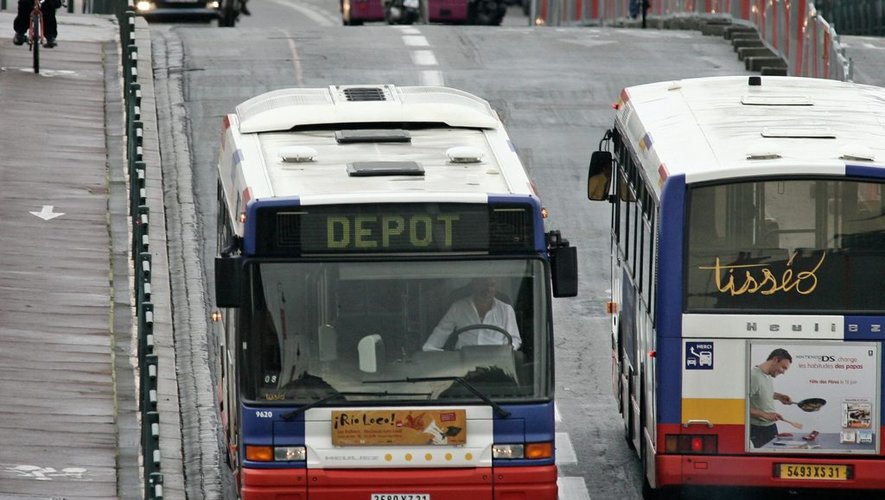 découvrez les services de bus tisséo pour faciliter votre déménagement à toulouse. profitez d'un transport pratique et économique pour vos biens, tout en bénéficiant de l'expertise de tisséo dans la gestion des horaires et des itinéraires.