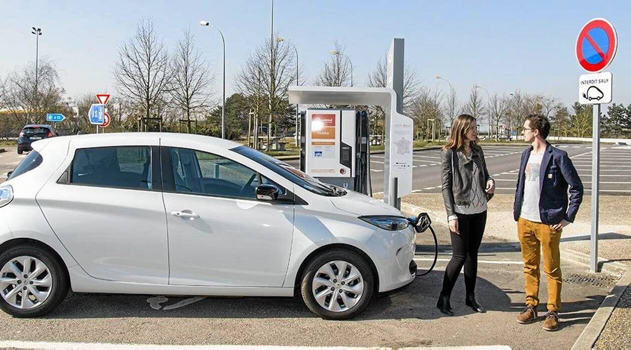 découvrez sodetrel, votre partenaire privilégié pour la recharge électrique en france. profitez d'un réseau de bornes adaptées à tous vos besoins de mobilité électrique, d'une interface conviviale et de solutions innovantes pour un avenir plus durable.