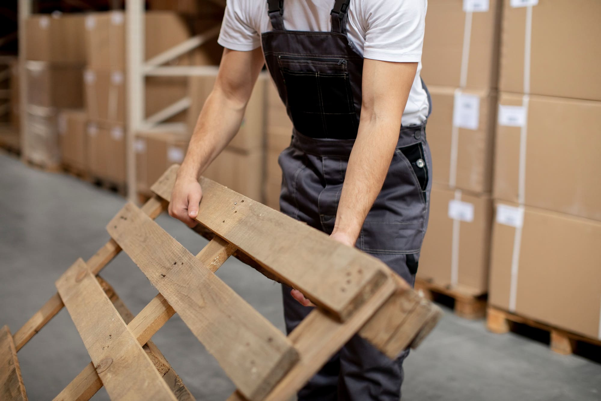 découvrez nos tarifs compétitifs pour le transport de palettes. nous offrons des solutions adaptées à vos besoins logistiques, avec un service rapide et fiable. demandez un devis personnalisé dès aujourd'hui pour optimiser vos coûts de transport.