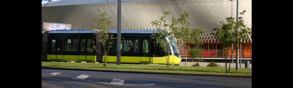 découvrez les meilleures options de transport à brest ! profitez des services de bus, tram et location de vélos pour explorer la ville et ses environs facilement. que vous soyez résident ou touriste, trouvez le moyen de transport qui vous convient le mieux.