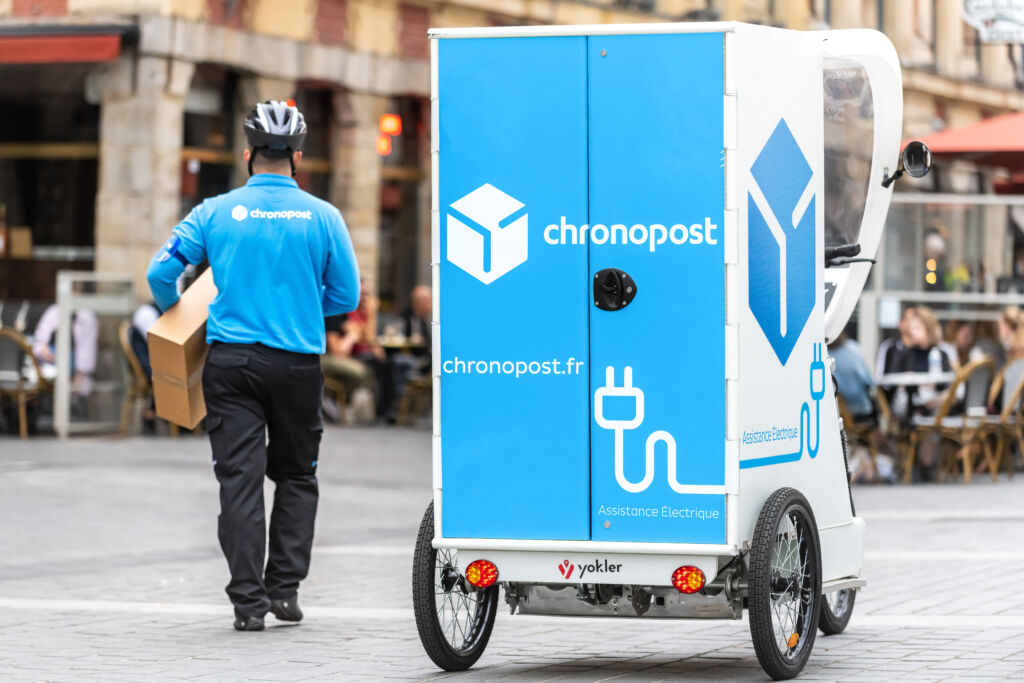 découvrez les services de transport rapide et fiables de chronopost. profitez d'une livraison express pour vos colis, avec un suivi en temps réel et une prise en charge adaptée à vos besoins. optez pour chronopost pour des envois nationaux et internationaux en toute simplicité.