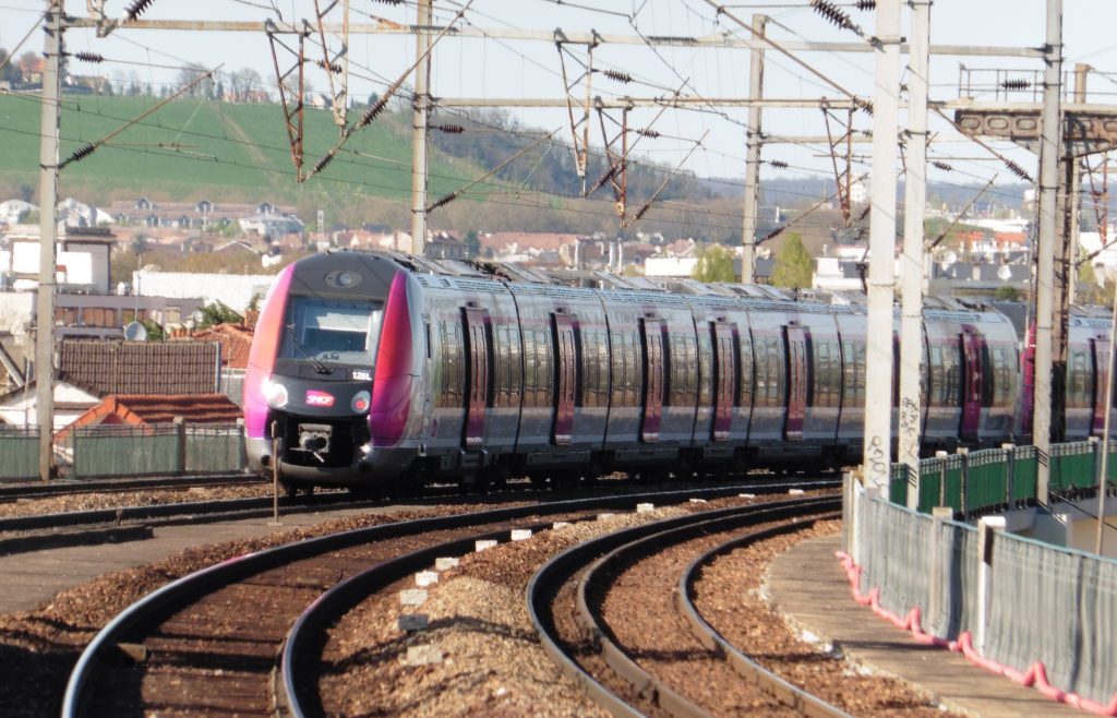 découvrez nos services de transport économique en île-de-france, adaptés à tous vos besoins de déplacement. profitez de tarifs compétitifs pour un service rapide et fiable, que ce soit pour vos trajets quotidiens ou vos événements spéciaux.