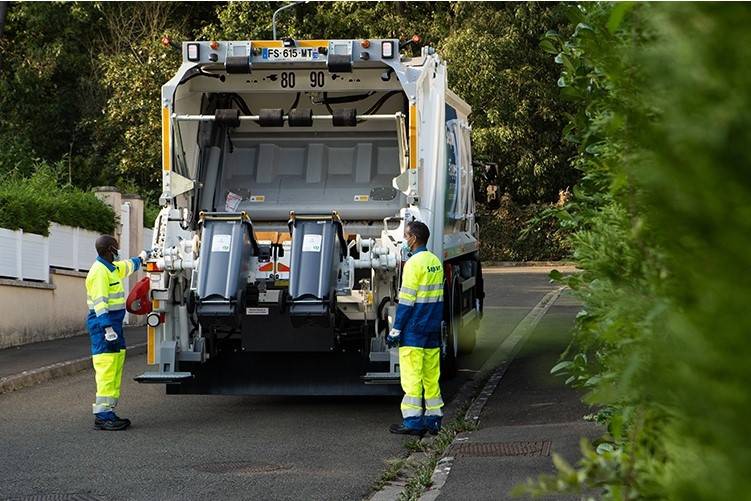 découvrez nos services de transport d'encombrants adaptés à vos besoins. que ce soit des vieux meubles, des appareils électroménagers ou tout autre objet volumineux, nous vous aidons à vous débarrasser rapidement et efficacement de vos encombrants tout en respectant l'environnement.