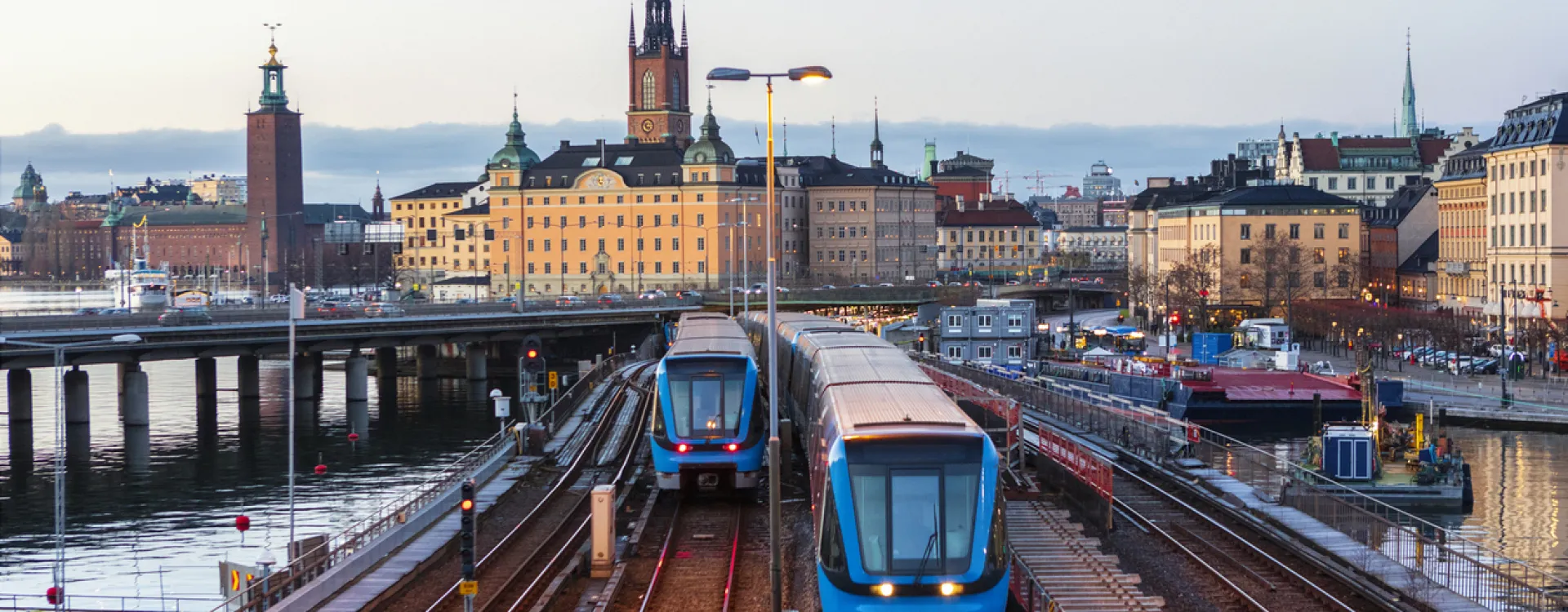 découvrez le transport idéal entre paris et biarritz. profitez d'un voyage confortable et rapide, que ce soit en train, en avion ou en voiture. trouvez la meilleure option pour explorer la beauté des paysages français tout en optimisant votre temps et votre budget.