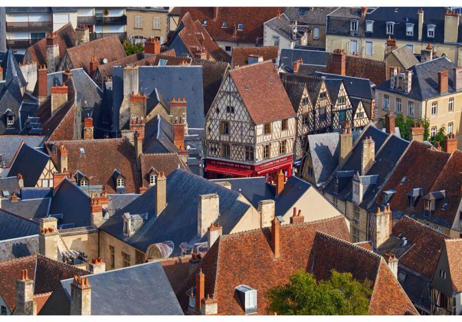 découvrez le mode de transport idéal entre paris et bourges. profitez d'un voyage confortable et rapide, que ce soit en train, en bus ou en voiture, tout en admirant les paysages français. réservez votre trajet dès maintenant !