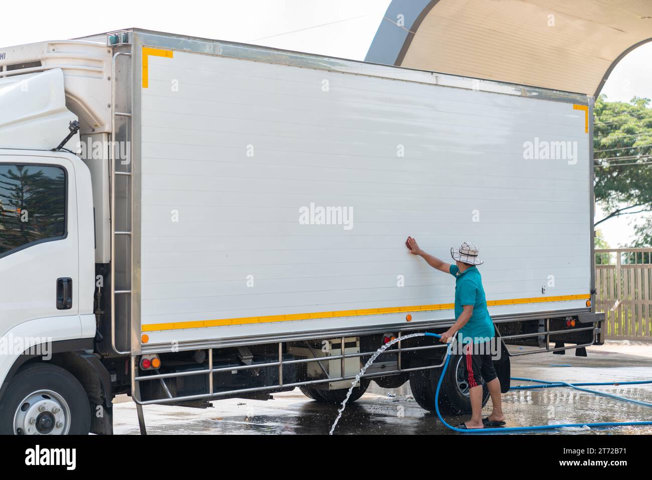 découvrez transport lamy, votre leader en solutions logistiques. bénéficiez d'un service personnalisé, d'une expertise reconnue et d'une gestion optimisée de vos transports. ensemble, simplifions votre logistique et garantissons la ponctualité de vos livraisons.