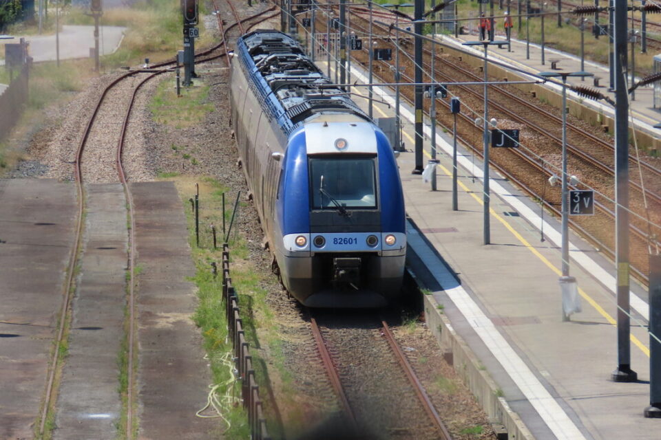 découvrez les meilleures options de transport entre lyon et bordeaux. que ce soit en train, en bus ou en covoiturage, trouvez les solutions adaptées à vos besoins pour un voyage confortable et rapide.