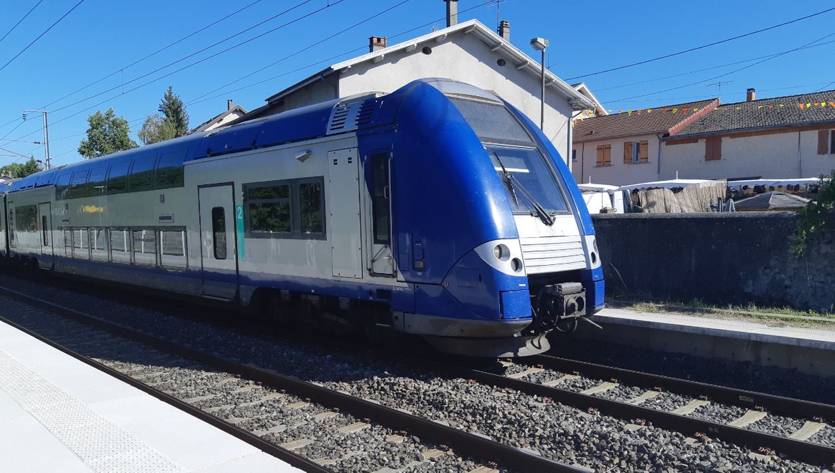 découvrez les meilleures options de transport entre lyon et grenoble. que vous choisissiez le train, le bus ou le covoiturage, notre guide vous aide à planifier votre voyage facilement et rapidement. profitez des paysages magnifiques et d'un trajet confortable entre ces deux villes incontournables de la région auvergne-rhône-alpes.