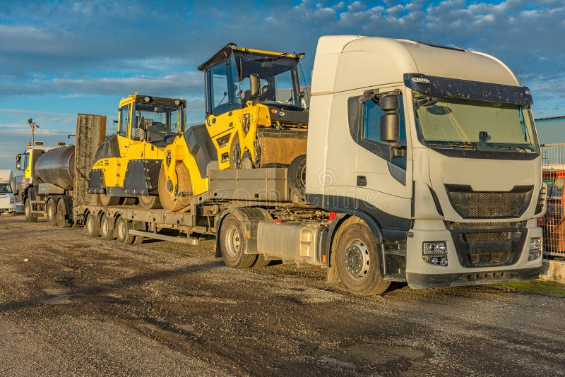 découvrez nos services de transport de marchandises lourdes, alliant sécurité, fiabilité et expertise. nous garantissons une logistique adaptée à vos besoins spécifiques, avec des solutions sur mesure pour le transport de vos équipements encombrants et volumineux. contactez-nous pour un devis personnalisé.