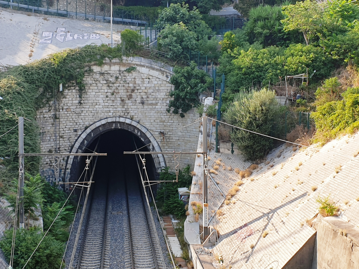 découvrez les options de transport pratiques entre marseille et avignon. que ce soit en train, en bus ou en voiture, trouvez les meilleures solutions pour vos déplacements entre ces deux villes emblématiques du sud de la france.