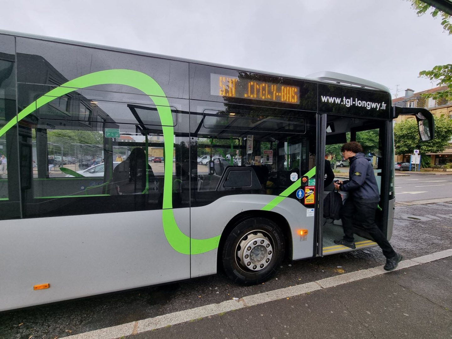 découvrez les solutions de transport en moselle : services de transport public, transport de marchandises et options de mobilité durable pour faciliter vos déplacements dans cette région dynamique.