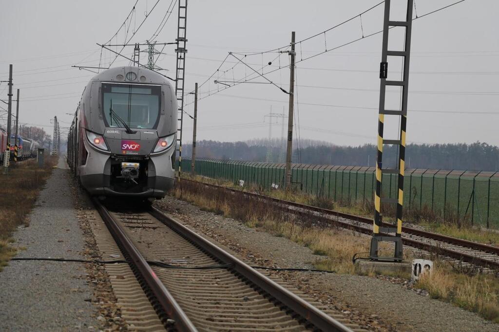 découvrez les meilleures options de transport entre paris et le havre ! que vous choisissiez le train, le bus ou le covoiturage, trouvez les informations essentielles pour un trajet confortable et rapide tout en profitant des paysages normands.