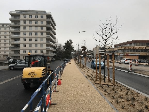 découvrez nos services de transport routier à ferney-voltaire, offrant des solutions fiables et efficaces pour tous vos besoins logistiques. profitez d'une expertise locale pour des livraisons rapides et en toute sécurité.