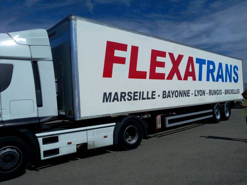 découvrez les services de transport routier offerts par rossillon, votre partenaire fiable pour toutes vos solutions logistiques. profitez d'une expertise à votre service pour des livraisons rapides et sécurisées.