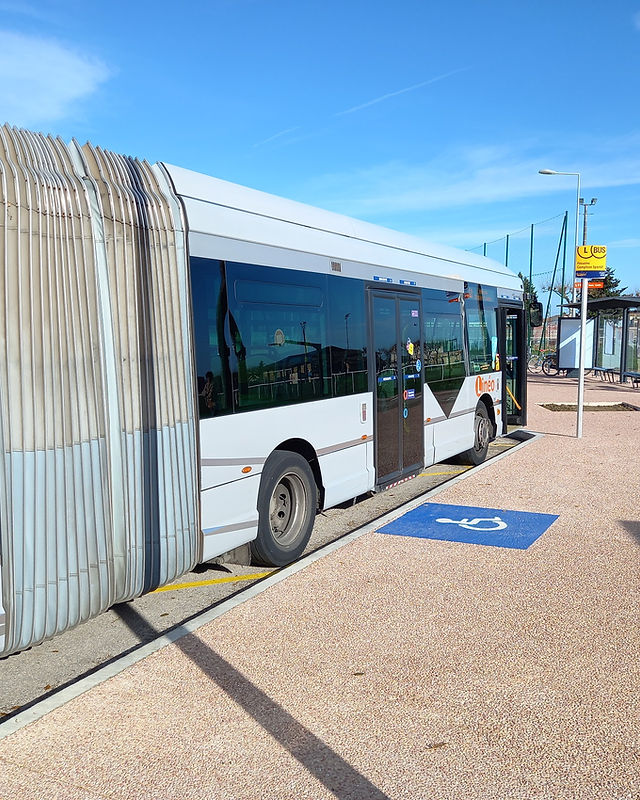 découvrez nos services de transport routier à villeneuve (01480) pour des livraisons rapides et fiables. profitez de notre expertise pour vos besoins logistiques dans toute la région.