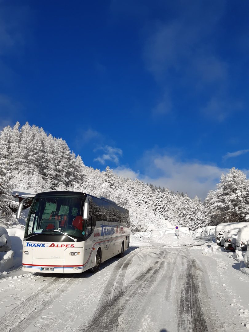 découvrez les services de transport à saint-sorlin, offrant des solutions pratiques et fiables pour vos trajets quotidiens et vos déplacements. profitez d'un service de qualité, adapté à vos besoins de mobilité.