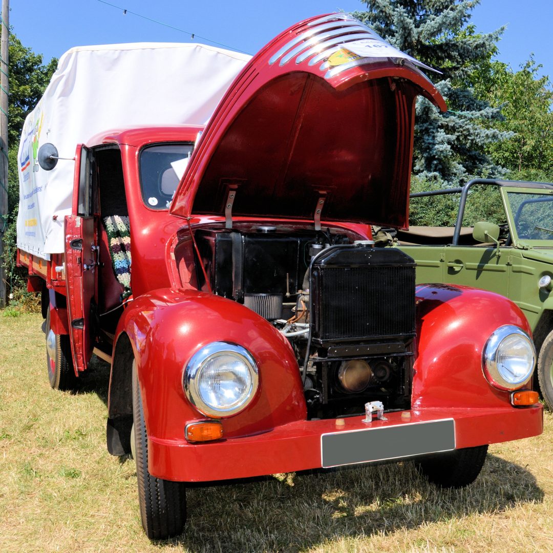 découvrez nos services spécialisés de transport sécurisé pour voitures de collection. profitez d'un service de qualité, adapté à vos besoins, pour le transport de véhicules précieux et rares. votre voiture de collection mérite le meilleur !